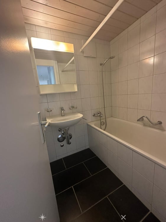 4-Zimmerwohnung mit Terrassensitzplatz im Beaumont-Quartier / Appartement de 4 pièces avec terrasse 4