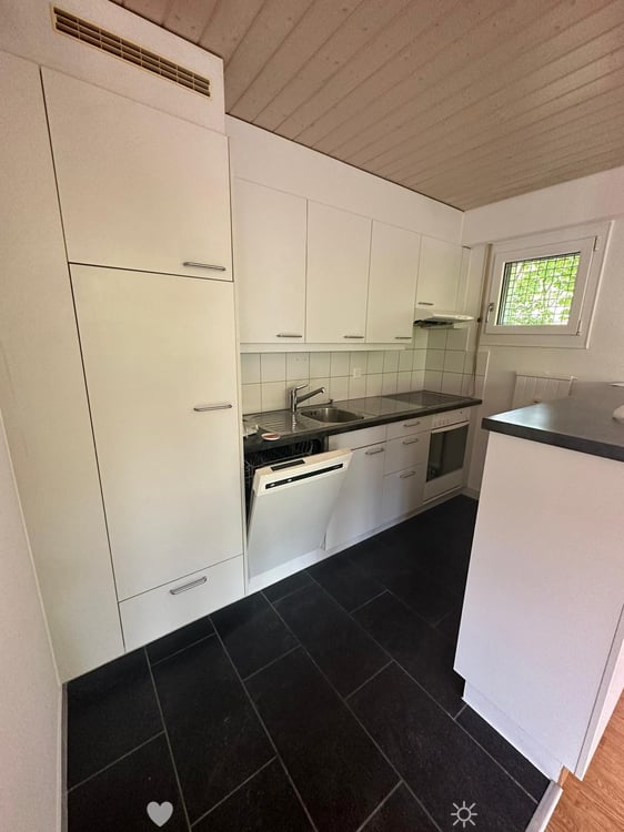 4-Zimmerwohnung mit Terrassensitzplatz im Beaumont-Quartier / Appartement de 4 pièces avec terrasse 3