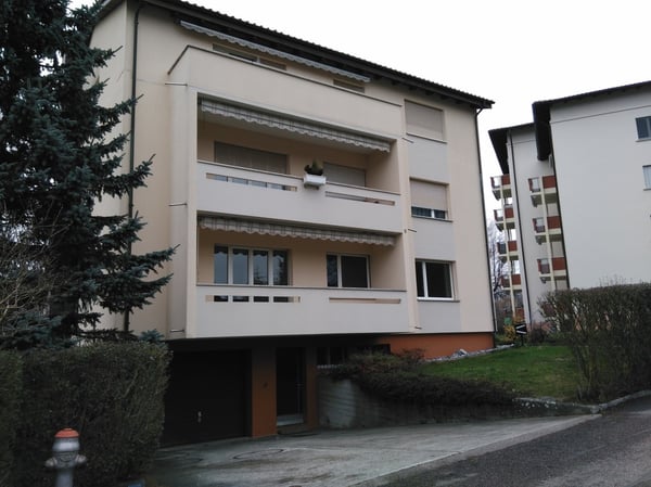 4-Zimmerwohnung im Hochparterre an ruhiger Lage - App. de 4 pièces au rez-de-chaussée surélevé 9