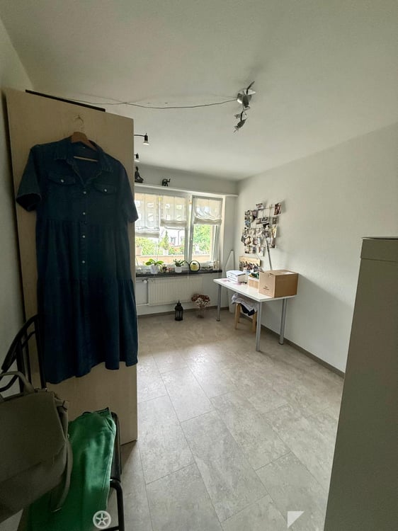 4-Zimmerwohnung im Hochparterre an ruhiger Lage - App. de 4 pièces au rez-de-chaussée surélevé 6