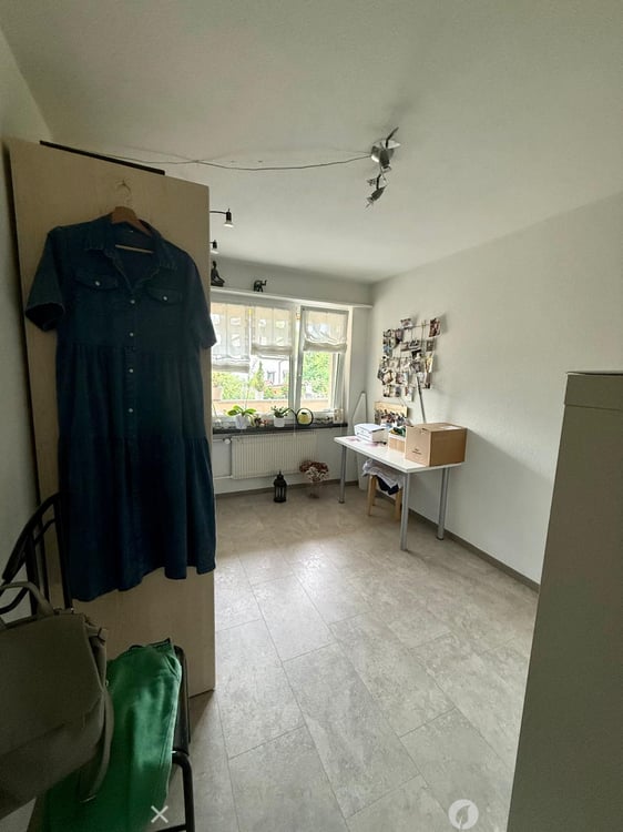 4-Zimmerwohnung im Hochparterre an ruhiger Lage - App. de 4 pièces au rez-de-chaussée surélevé 6