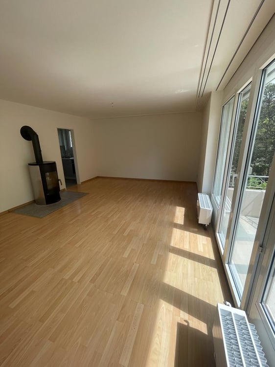 Grosszügige 5.5-Zimmerwohnung in Ipsach / Spacieux appartement de 5,5 pièces à Ipsach 2