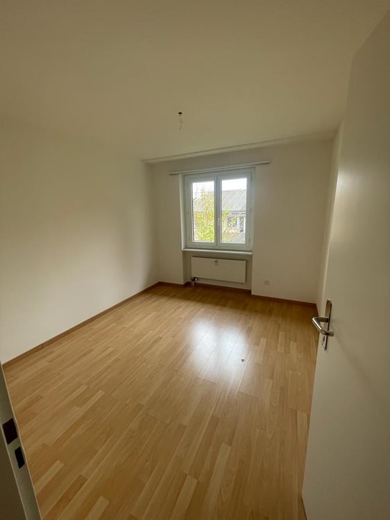 Grosszügige 5.5-Zimmerwohnung in Ipsach / Spacieux appartement de 5,5 pièces à Ipsach 7