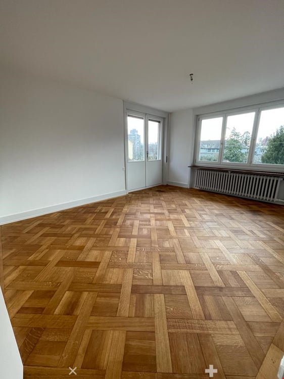 2.5-Zimmerwohnung mit grosser Terrasse und Balkon / Appartement de 2.5 pièces 1