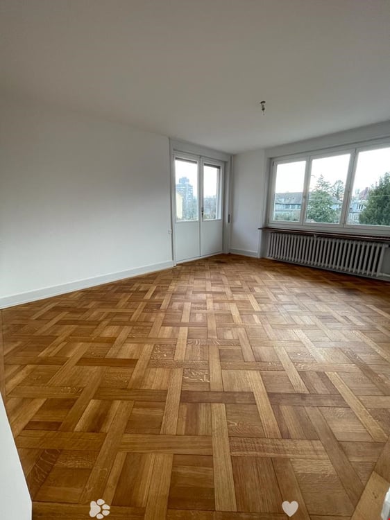 3.5-Zimmerwohnung mit grosser Terrasse und Balkon / Appartement de 3.5 pièces 1