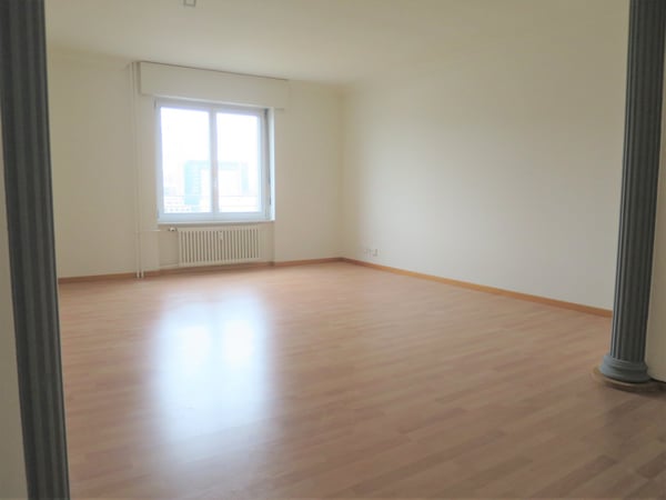 Moderne 4-Zimmer-Wohnung mit Balkon in St. Gallen 6