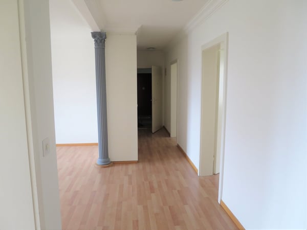 Moderne 4-Zimmer-Wohnung mit Balkon in St. Gallen 4