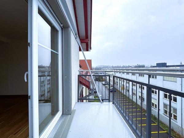 Charmante 1.5-Zimmer-Dachwohnung mit Balkon in St. Gallen 6