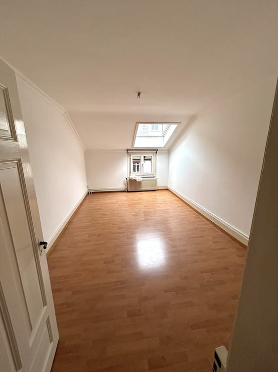 Charmante 5.5-Zimmer-Dachwohnung in St. Gallen – Altbau mit Balkon 6