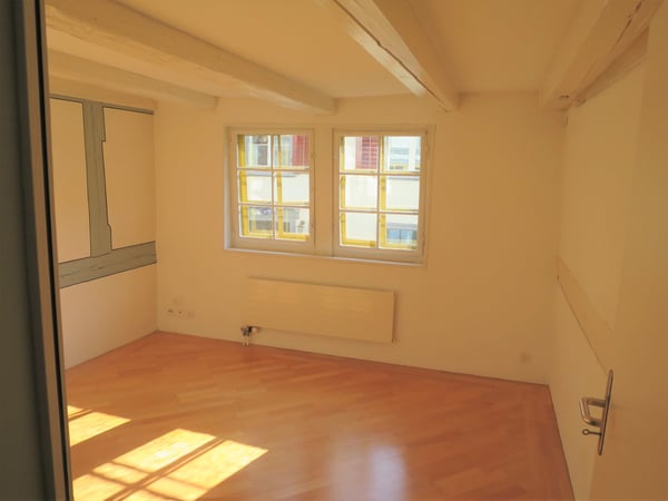 Charmante 2-Zimmer-Altbauwohnung an der Schwertgasse in St. Gallen 6