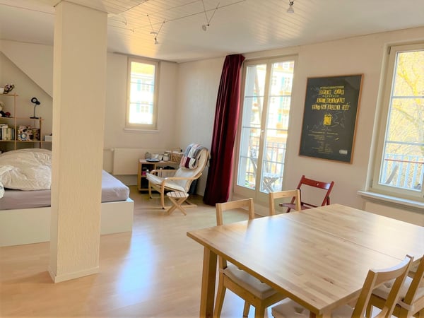 Charmante 1.5-Zimmer-Altbauwohnung mit Balkon in St. Gallen 8