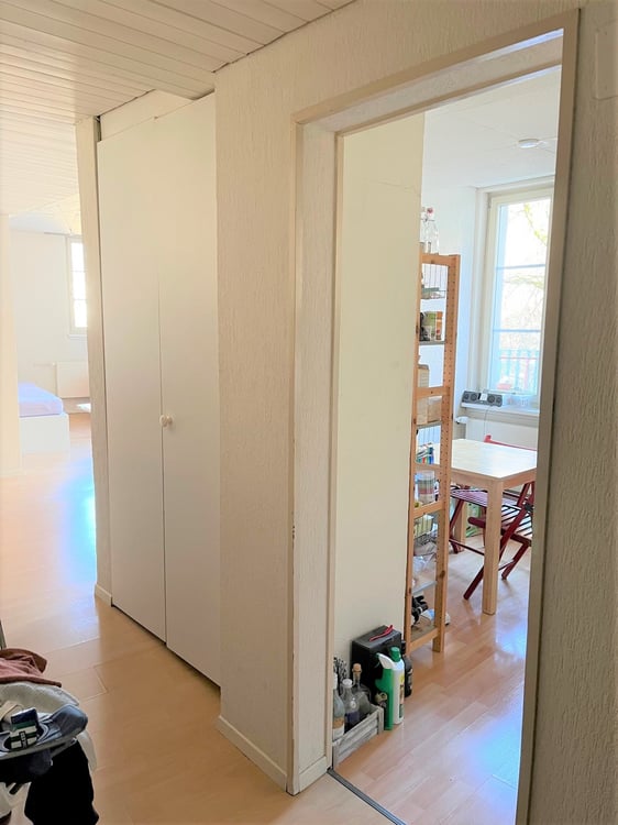 Charmante 1.5-Zimmer-Altbauwohnung mit Balkon in St. Gallen 2