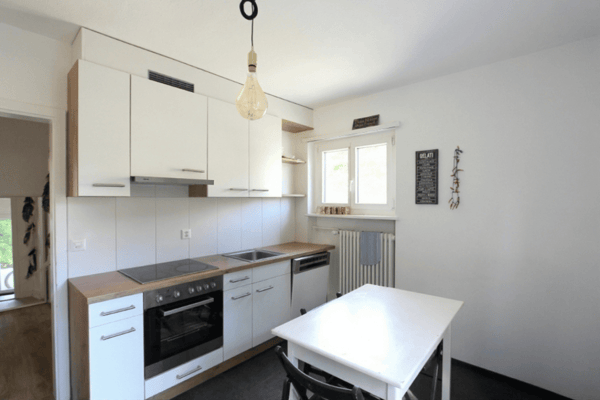 Elegant sanierte Wohnung an sehr guter Verkehrslage! 5