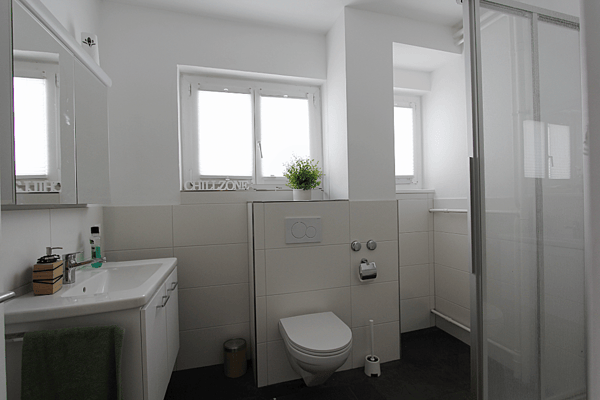 Elegant sanierte Wohnung an sehr guter Verkehrslage! 6