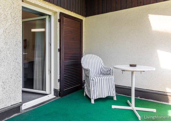 Möbliertes Zimmer mit Balkon - Zur Monatsmiete 4