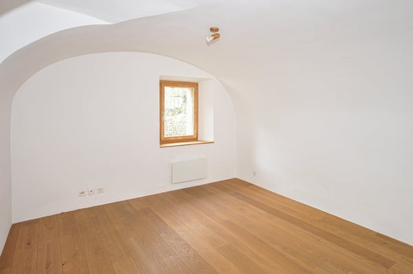 Charmante 1.5-Zimmer-Wohnung in idyllischer Berglandschaft von Scuol 8