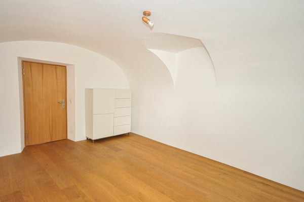 Charmante 1.5-Zimmer-Wohnung in idyllischer Berglandschaft von Scuol 9