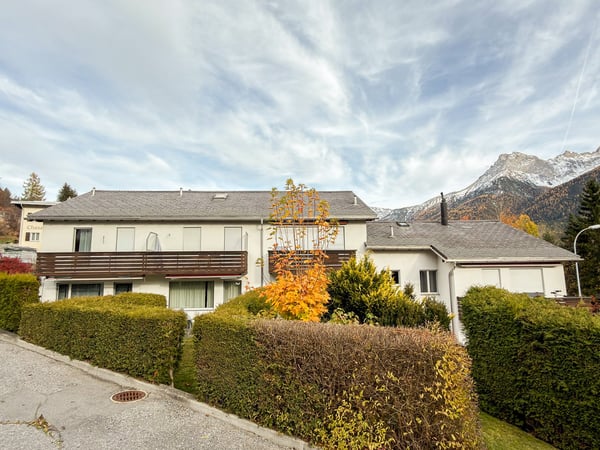 Charmantes 1.5-Zimmer-Reihenhaus mit Bergblick in Scuol 2