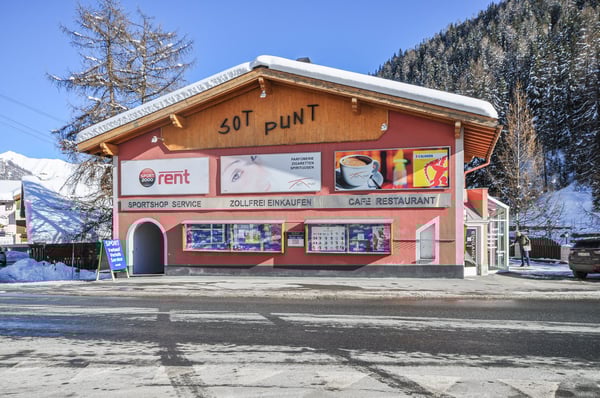 Vielseitiges Wohn- und Geschäftsgebäude in Samnaun Ravaisch 1