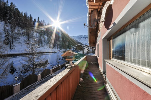 Vielseitiges Wohn- und Geschäftsgebäude in Samnaun Ravaisch 13