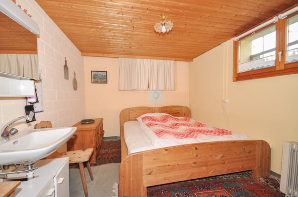 Altrechtliches EFH mit Südwestausrichtung 17