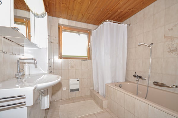 Altrechtliches EFH mit Südwestausrichtung 8