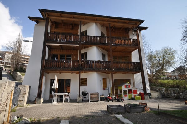 Geräumige 6.5-Zimmer-Maisonette-Wohnung mit Bergblick in Scuol 5
