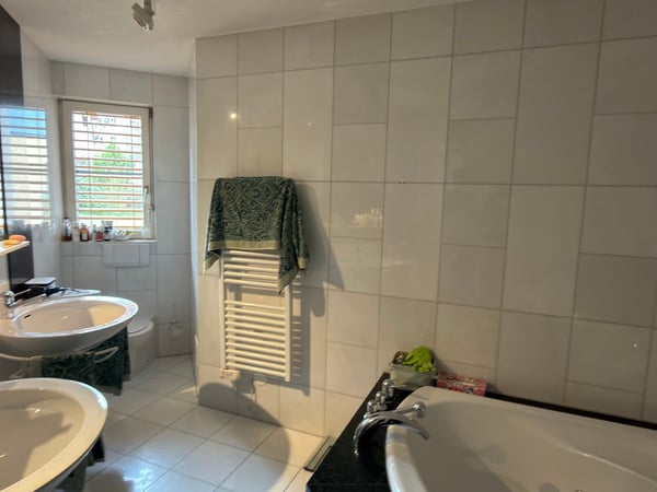 Geräumige 6.5-Zimmer-Maisonette-Wohnung mit Bergblick in Scuol 7