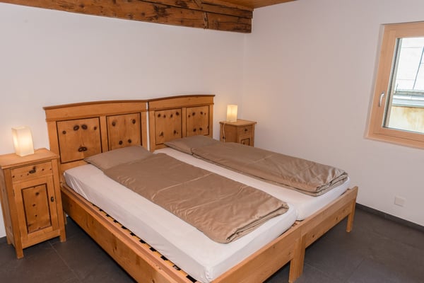 Charmantes Mehrfamilienhaus, Zweitwohnungen, in Guarda 2