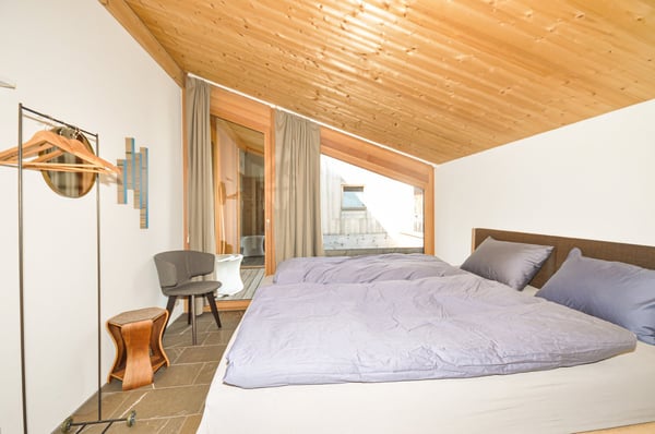 Moderne 4.5-Zimmer-Dachwohnung im Quartier monolit 13