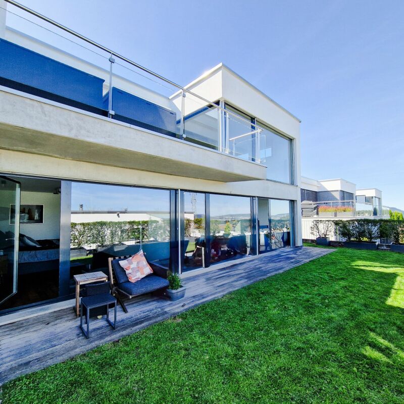 Bild Grosszügige, moderne Terrassenhaushälfte - mit Weitblick