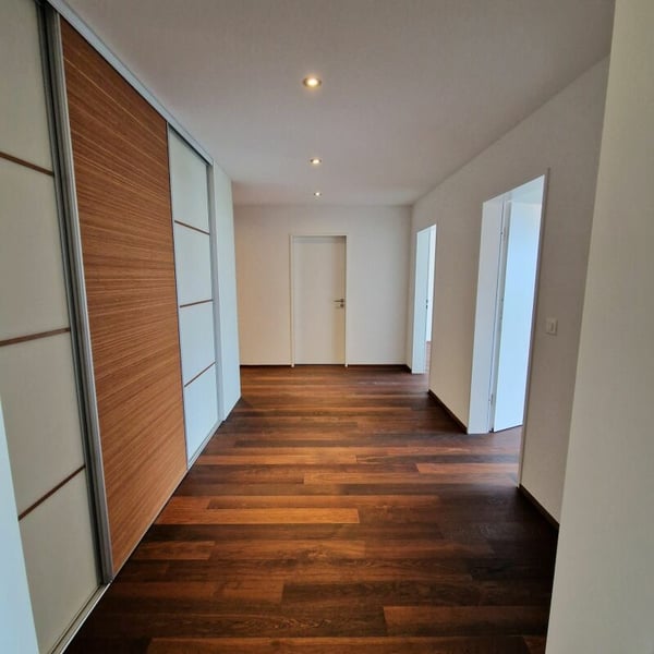 Lichtdurchfluteter Wohntraum - stilvolle Doppelhaushälfte mit exklusivem Ambiente 4