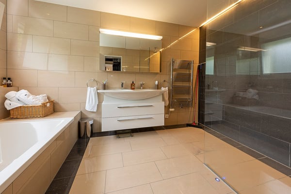 Exklusives 400 m² Designer-Haus 15