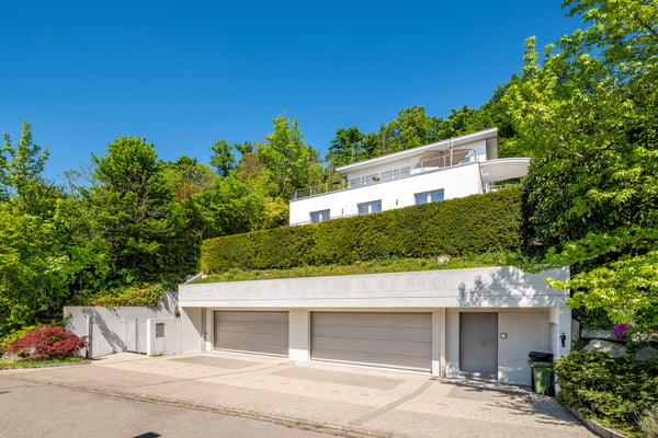 Exklusive 14-Zimmer-Villa mit Pool in Fislisbach bei Baden 1