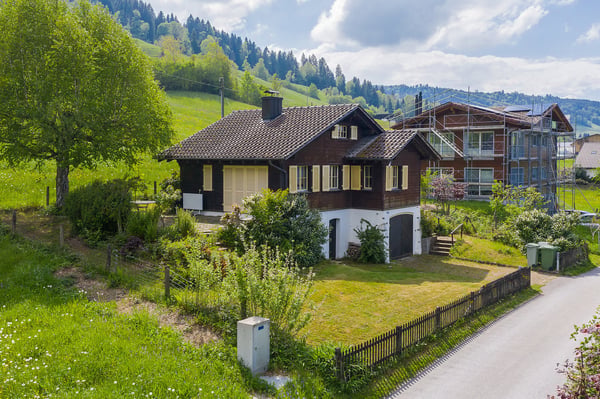 Chalet mit Seeparzelle 696 m² 3