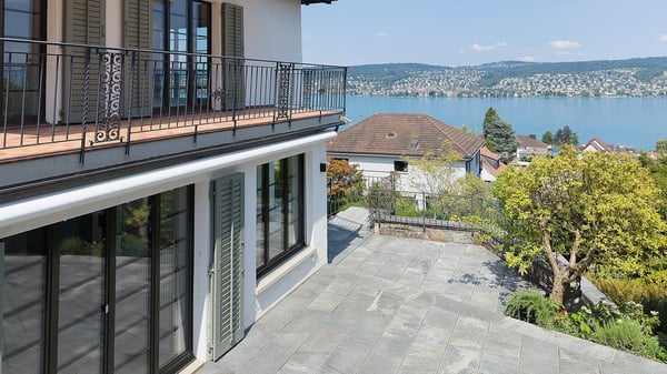 300 m² Doppeleinfamilienhaus mit traumhafter Seesicht 10