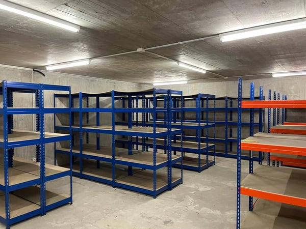 Depot 52.3 m2 au centre de Genève 2