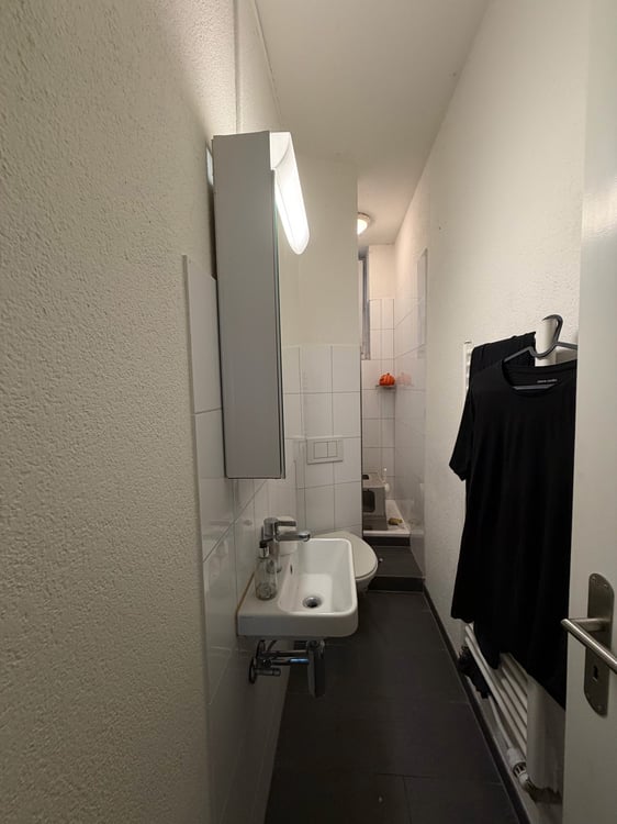 Charmante 1.5-Zimmer-Altbauwohnung an der Engelstrasse in Zürich 8004 5