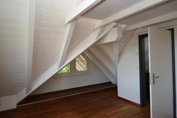 Neu Renovierte 4,5 Zimmer Maisonette-Wohnung im 2. OG mit Lift (Eigentumsstandard) 11