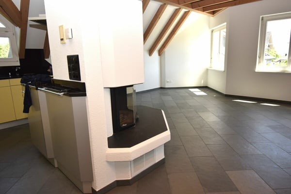 Neu Renovierte 4,5 Zimmer Maisonette-Wohnung im 2. OG mit Lift (Eigentumsstandard) 4