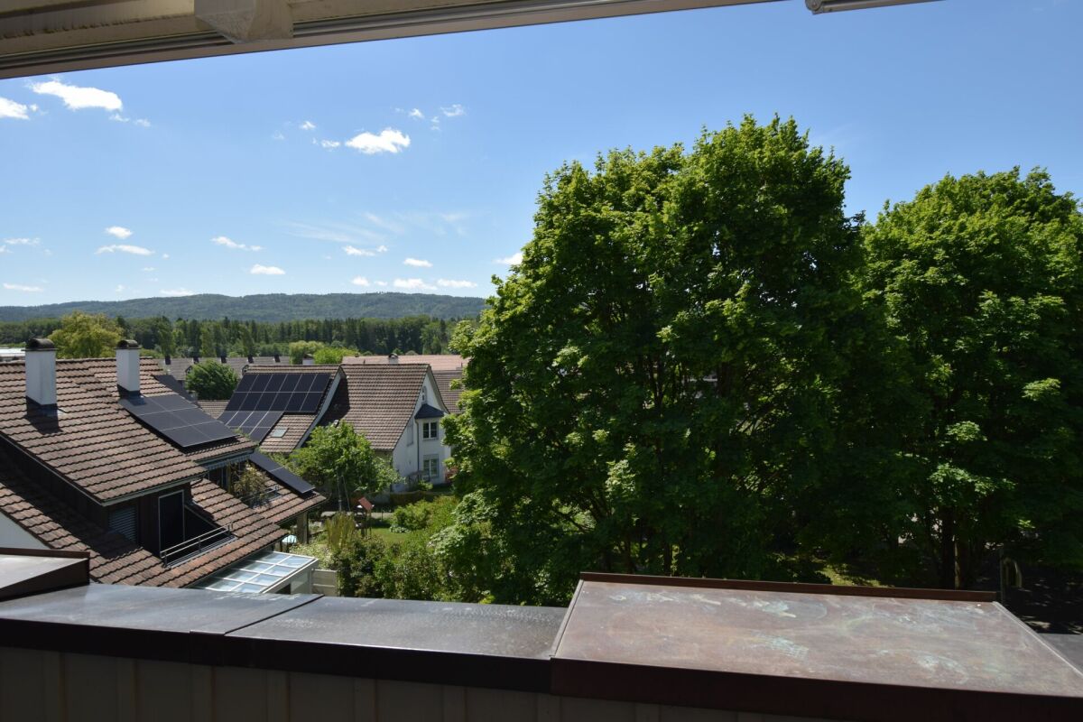 Neu Renovierte 4,5 Zimmer Maisonette-Wohnung im 2. OG mit Lift (Eigentumsstandard)