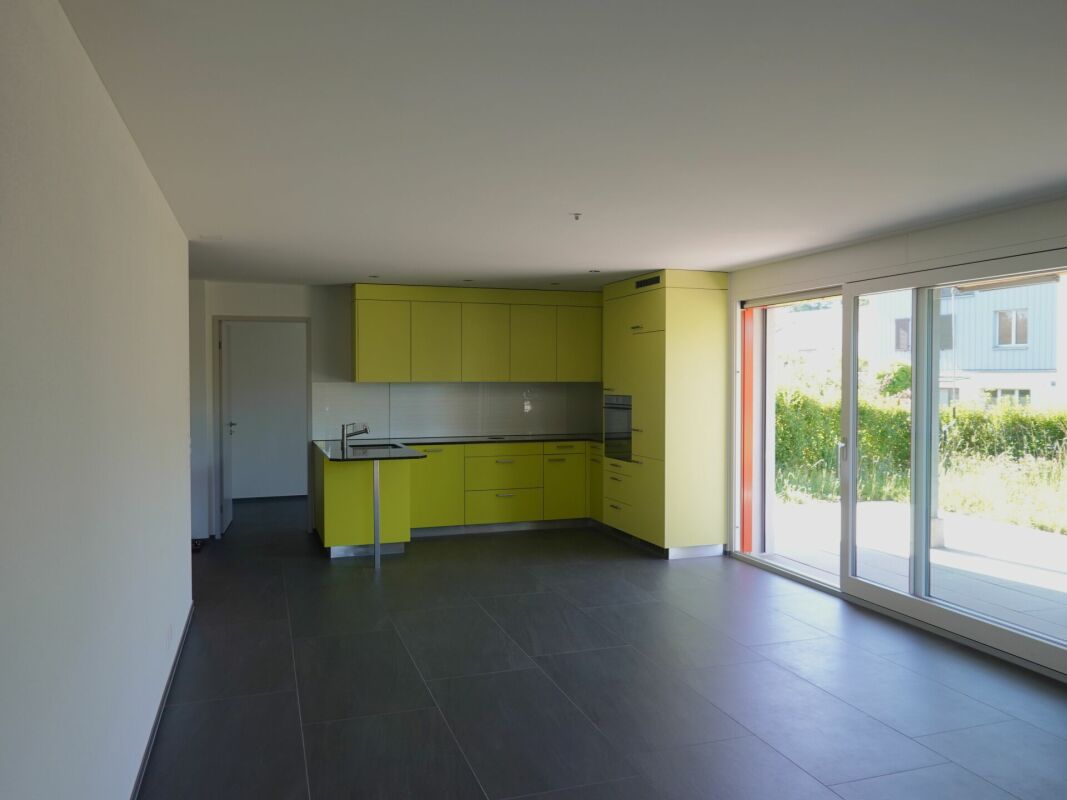 Moderne 4.5-Zimmer-Gartenwohnung im Herzen von Kleinandelfingen