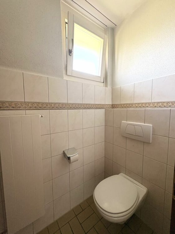 Grosszügiges Einfamilienhaus mit viel Potenzial an ruhiger Wohnlage in Neftenbach 4
