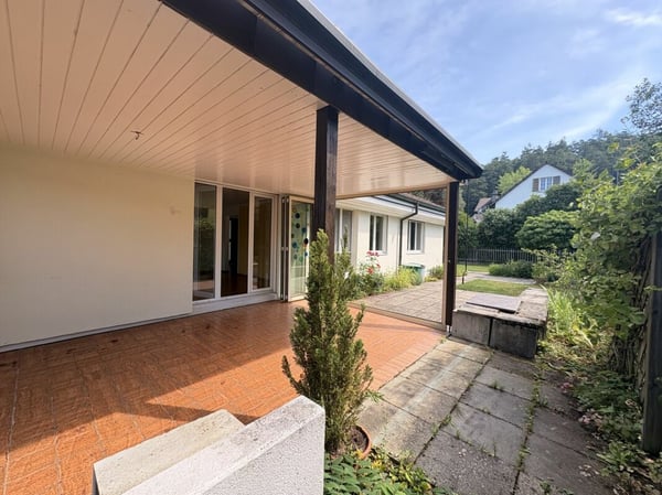 Grosszügiges Einfamilienhaus mit viel Potenzial an ruhiger Wohnlage in Neftenbach 13