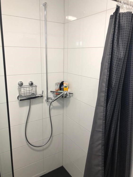 Zentral, renoviertes, attraktives Büro,-Praxis oder Studio-Raum 5