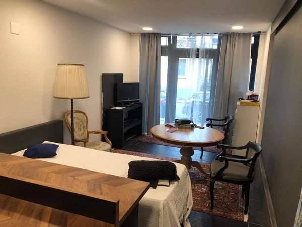 Zentral, renoviertes, attraktives Büro,-Praxis oder Studio-Raum 2