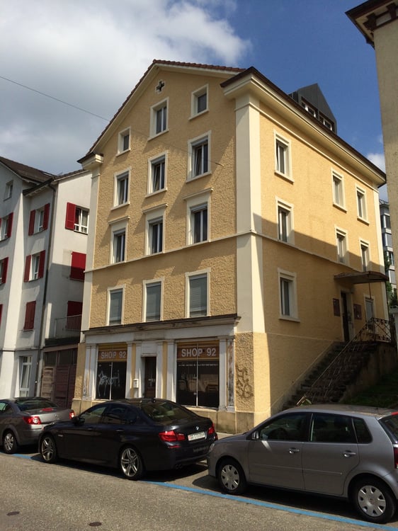 Zentral, renoviertes, attraktives Büro,-Praxis oder Studio-Raum 1