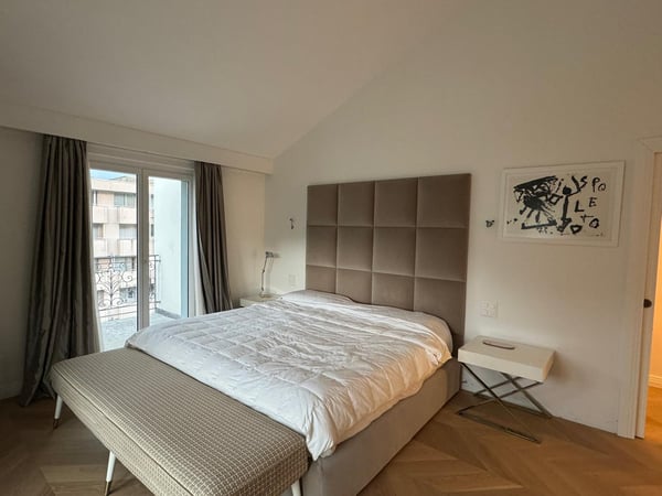 Luxury Lake-View Duplex in the Heart of Lugano – Available Immediately 10