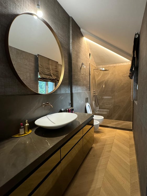 Luxury Lake-View Duplex in the Heart of Lugano – Available Immediately 16