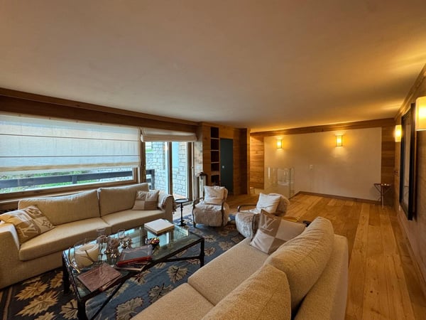Luxurious Retreat: Spacious 180 sqm Flat with Garden, SPA, and Ski Room 11